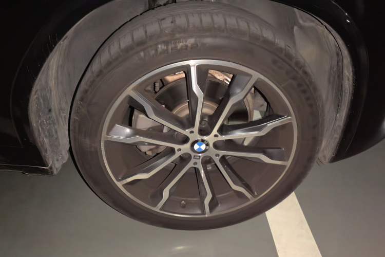Used BMW X3 2022 xDrive30i Luxury Model M Night Sky Package Right Front Wheel Hub