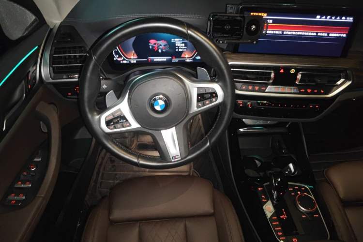 Used BMW X3 2022 xDrive30i Luxury Model M Night Sky Package Steering Wheel