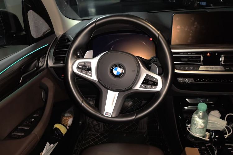Used BMW X3 2022 xDrive30i Luxury Model M Night Sky Package Steering Wheel