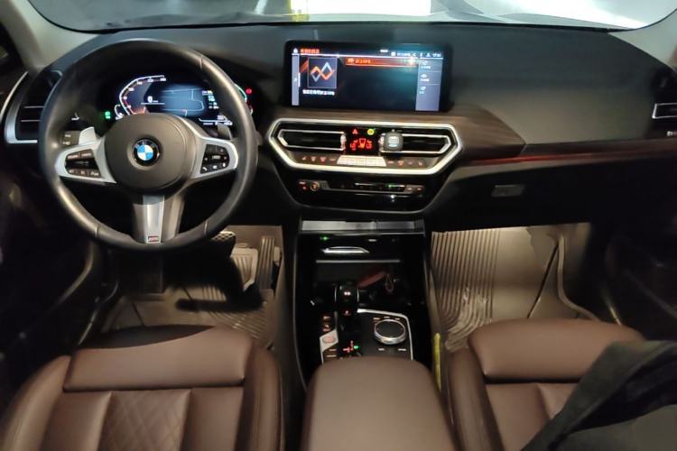 Used BMW X3 2022 xDrive30i Luxury Model M Night Sky Package Center Console