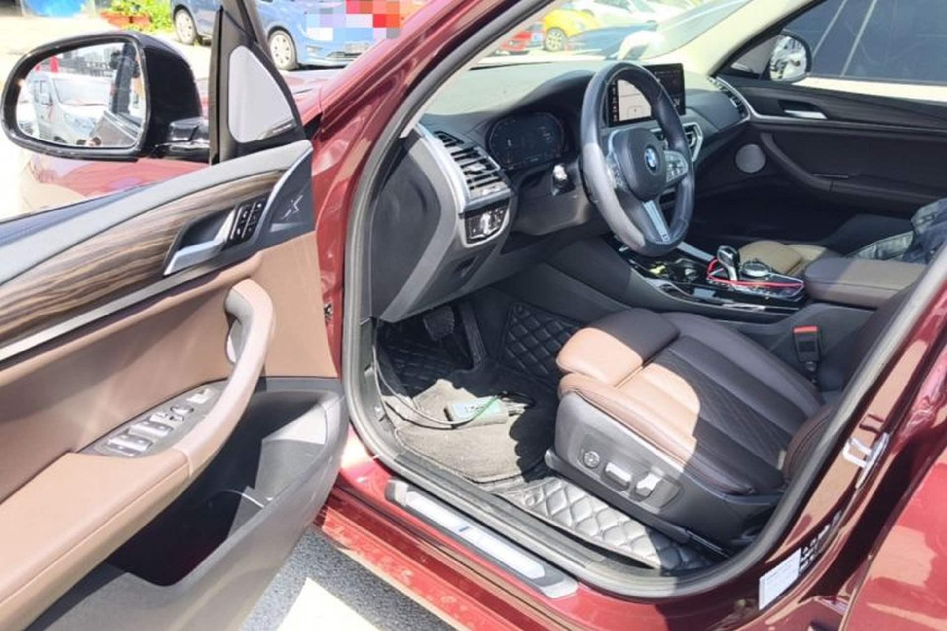 Used BMW X3 2022 Second Facelift xDrive30i Leading Edition M Night Sky Package Driver Seat