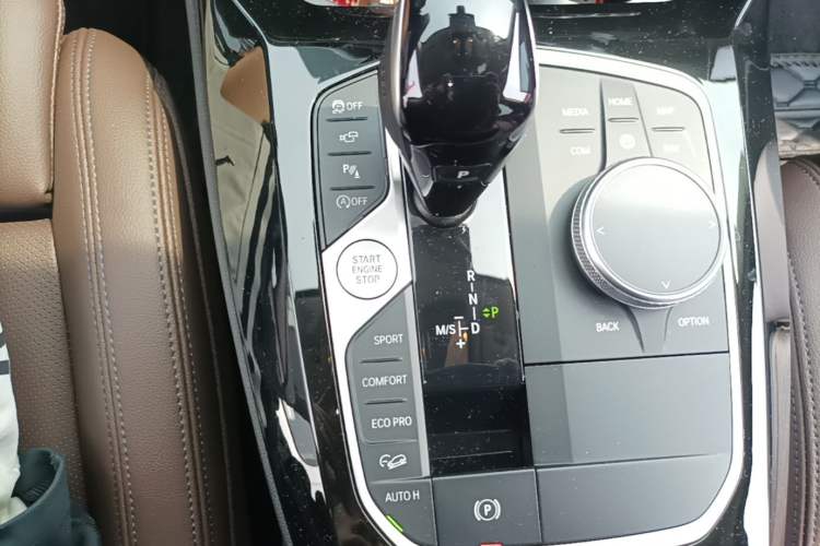 Used BMW X3 2022 Second Facelift xDrive30i Leading Edition M Night Sky Package Gear Lever