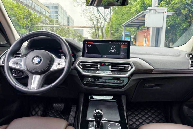 Used BMW X3 2022 Second Facelift xDrive30i Leading Edition M Night Sky Package Interior 1
