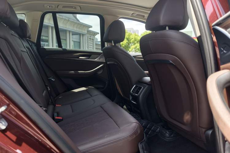 Used BMW X3 2022 Second Facelift xDrive30i Leading Edition M Night Sky Package Interior 13