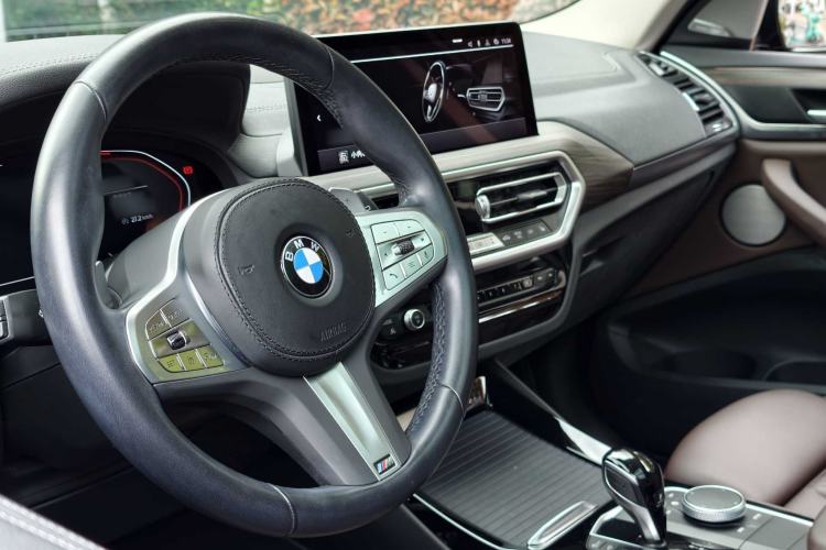 Used BMW X3 2022 Second Facelift xDrive30i Leading Edition M Night Sky Package Interior 2