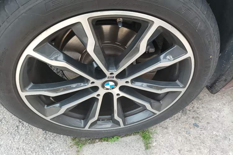 Used BMW X3 2022 Second Facelift xDrive30i Leading Edition M Night Sky Package Left Front Wheel Hub