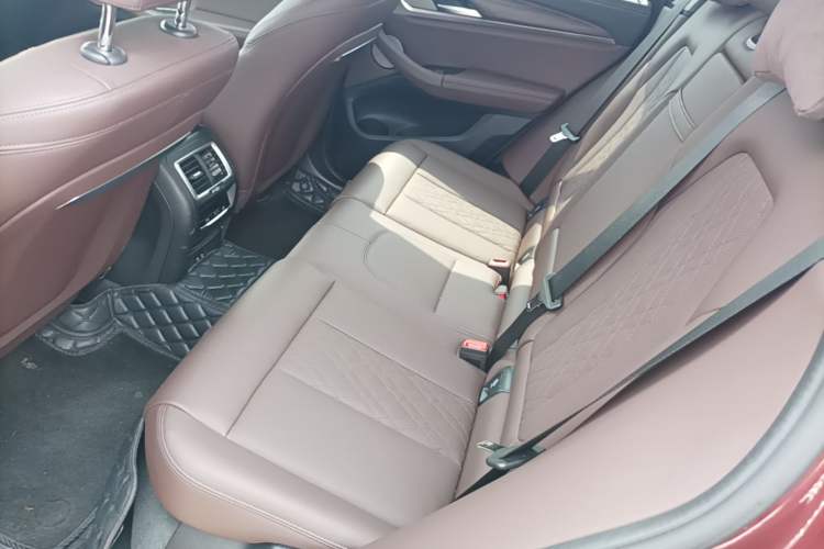 Used BMW X3 2022 Second Facelift xDrive30i Leading Edition M Night Sky Package Left Rear Seat