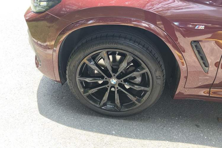Used BMW X3 2022 Restyled xDrive30i Luxury Edition M Night Sky Package Right Front Wheel Hub