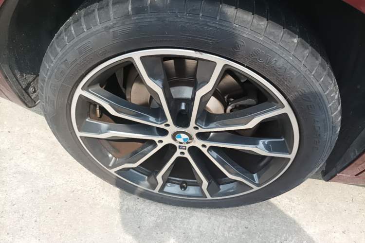Used BMW X3 2022 Second Facelift xDrive30i Leading Edition M Night Sky Package Right Rear Wheel Hub