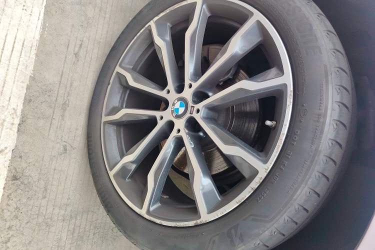 Used BMW X3 2022 xDrive30i Luxury Model M Night Sky Package Right Front Wheel Hub