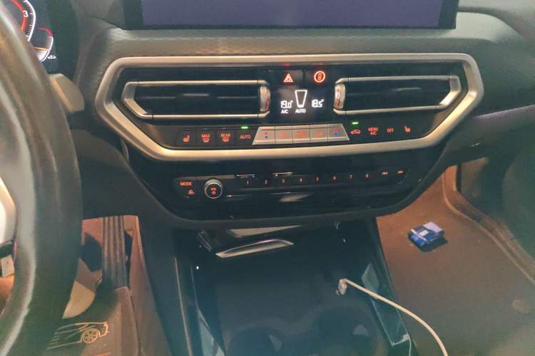 Used BMW X3 2022 xDrive30i Luxury Edition M Night Sky Package Audio And AC Panel