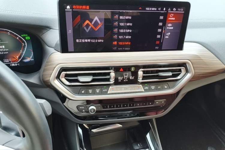 Used BMW X3 2022 Second Facelift xDrive30i Leading Edition M Night Sky Package Audio And AC Panel