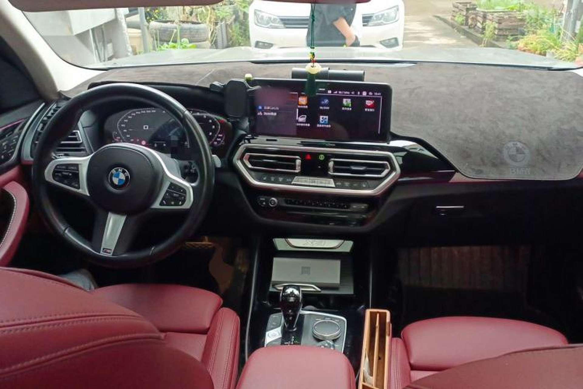 Used BMW X3 2022 xDrive25i M Sport Package Center Console