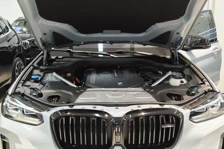 Used BMW X3 2022 M40i Engine Bay