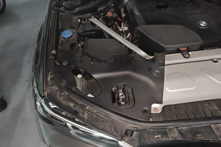 Used BMW X3 2022 xDrive25i M Sport Package Engine Bay Right