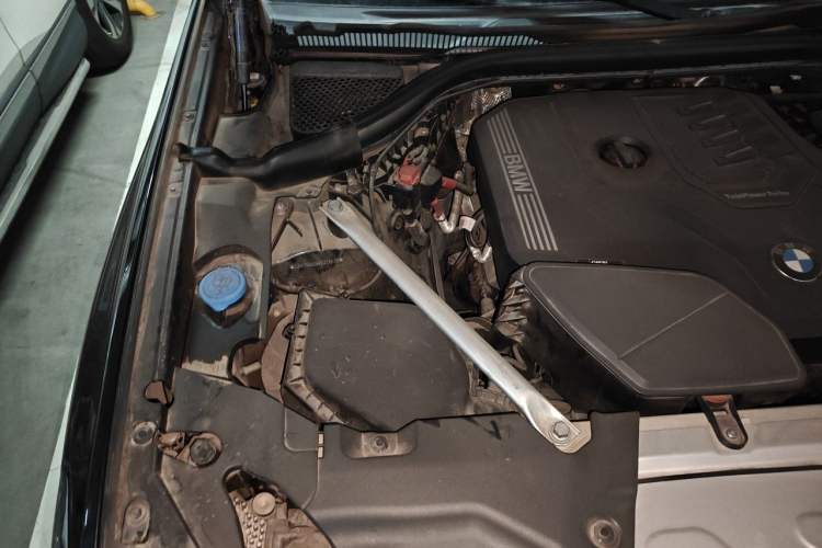 Used BMW X3 2022 xDrive25i M Sport Package Engine Bay Right