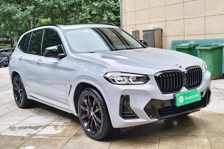 Used BMW X3 2022 Second Facelift xDrive30i Leading Edition M Night Sky Package Front Right 45 Deg