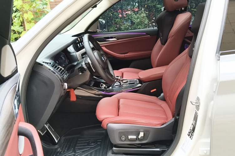 Used BMW X3 2022 Second Facelift xDrive30i Leading Edition M Night Sky Package Left Front Seat
