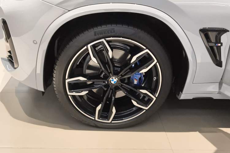 Used BMW X3 2022 M40i Left Front Wheel Hub