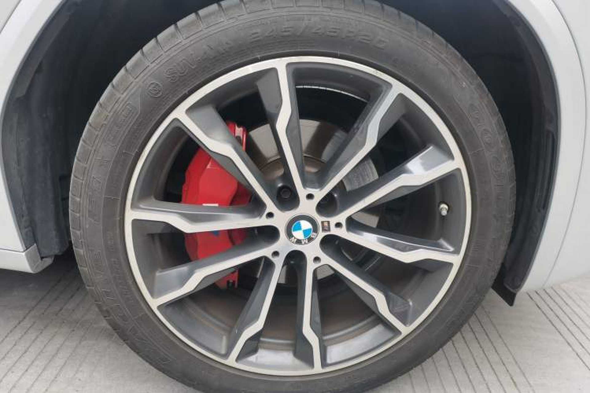 Used BMW X3 2022 xDrive30i Luxury Model M Night Sky Package Right Front Wheel Hub