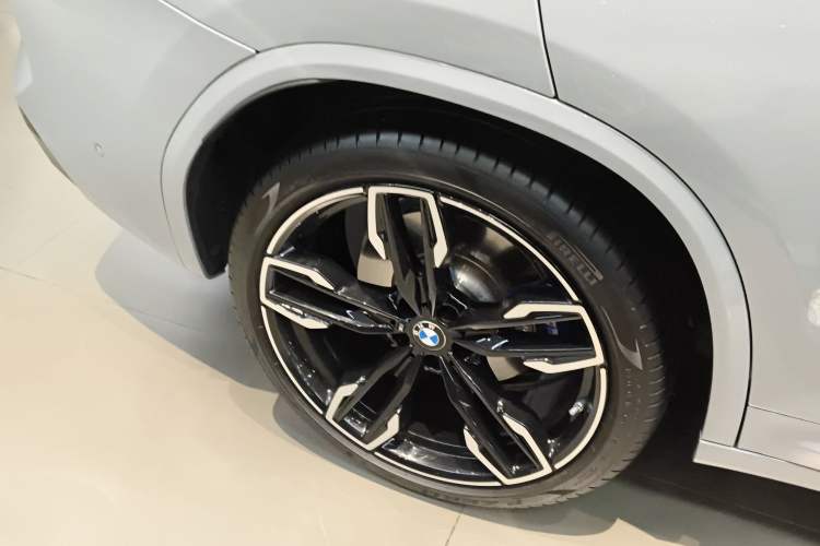 Used BMW X3 2022 M40i Right Rear Wheel Hub