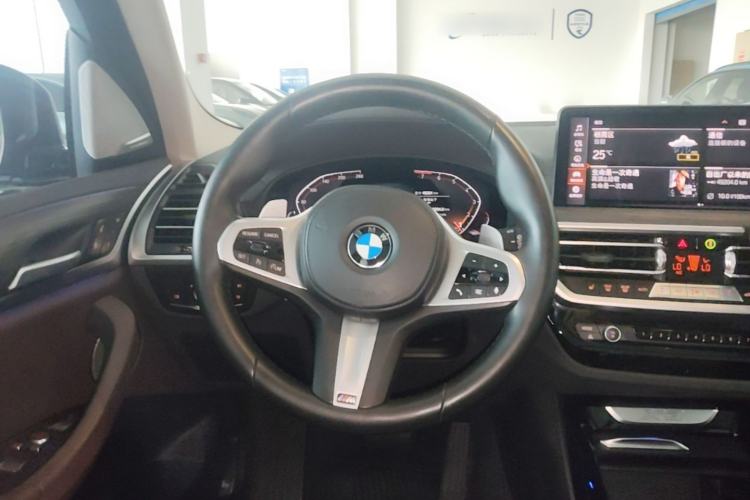 Used BMW X3 2022 xDrive30i Luxury Model M Night Sky Package Steering Wheel