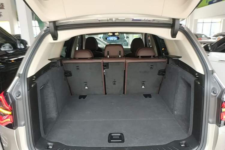 Used BMW X3 2022 xDrive25i M Sport Package Trunk