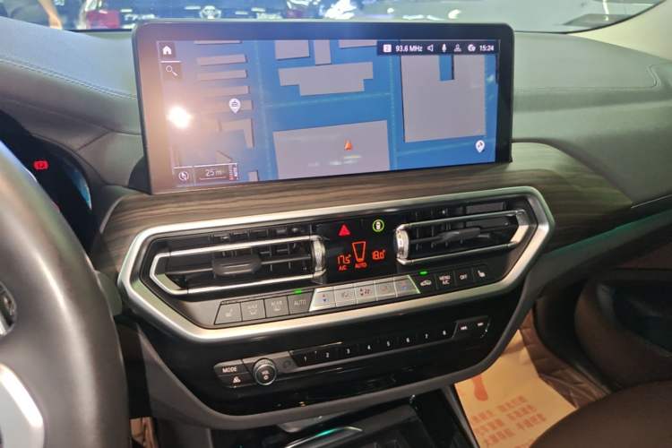 Used BMW X3 2022 Second Facelift xDrive30i Leading Edition M Night Sky Package Audio And AC Panel
