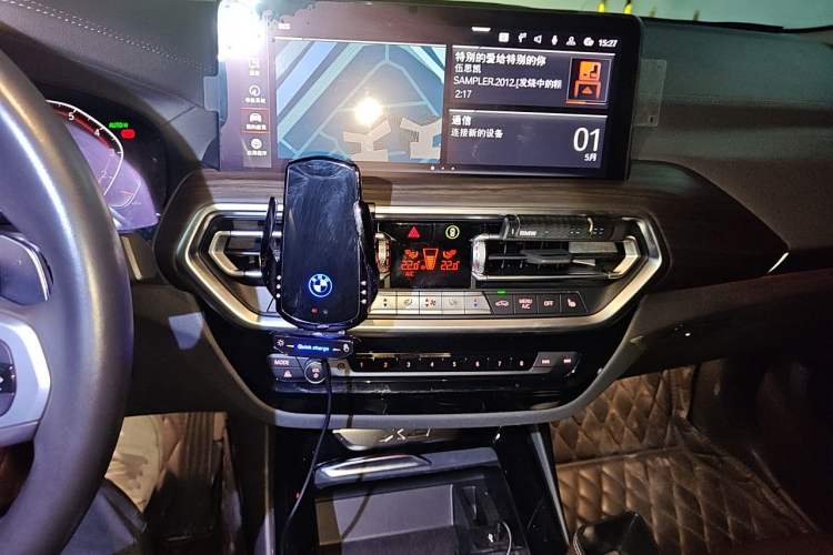 Used BMW X3 2022 Facelift xDrive30i Luxury Edition M Night Edition Package Audio And AC Panel