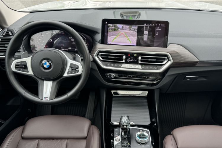 Used BMW X3 2022 xDrive30i Luxury Model M Night Sky Package Audio And AC Panel