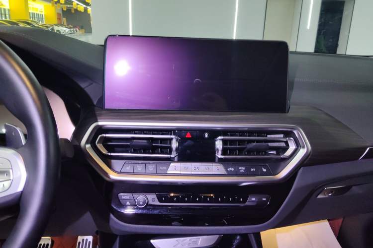 Used BMW X3 2022 Second Facelift xDrive30i Leading Edition M Night Sky Package Audio And AC Panel