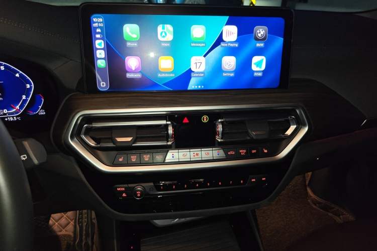 Used BMW X3 2022 Facelift xDrive30i Luxury Edition M Night Edition Package Audio And AC Panel