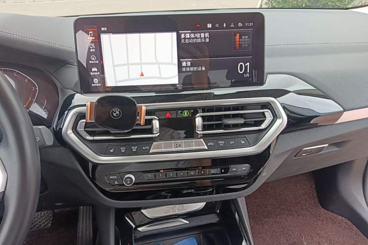 Used BMW X3 2022 xDrive25i M Sport Package Audio And AC Panel