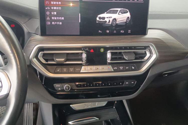Used BMW X3 2022 Second Facelift xDrive30i Leading Edition M Night Sky Package Audio And AC Panel