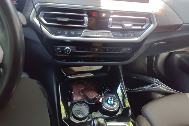 Used BMW X3 2022 xDrive30i Luxury Model M Night Sky Package Audio And AC Panel