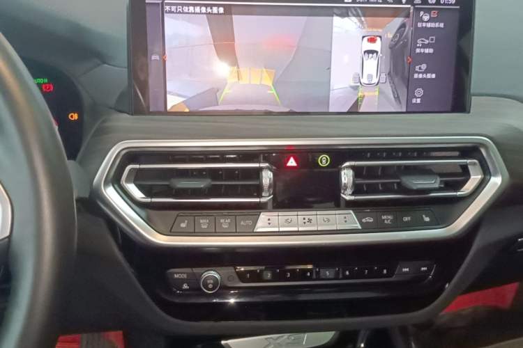 Used BMW X3 2022 Facelift xDrive30i Luxury Edition M Night Edition Package Audio And AC Panel