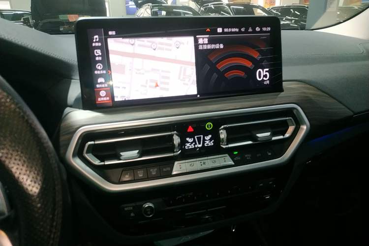 Used BMW X3 2022 xDrive30i Luxury Model M Night Sky Package Audio And AC Panel