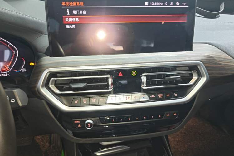 Used BMW X3 2022 xDrive30i Luxury Model M Night Sky Package Audio And AC Panel