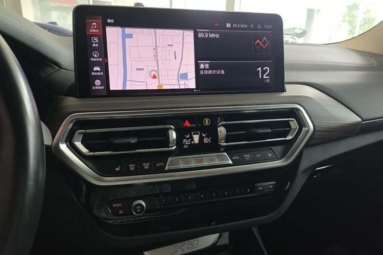 Used BMW X3 2022 Second Facelift xDrive30i Leading Edition M Night Sky Package Audio And AC Panel