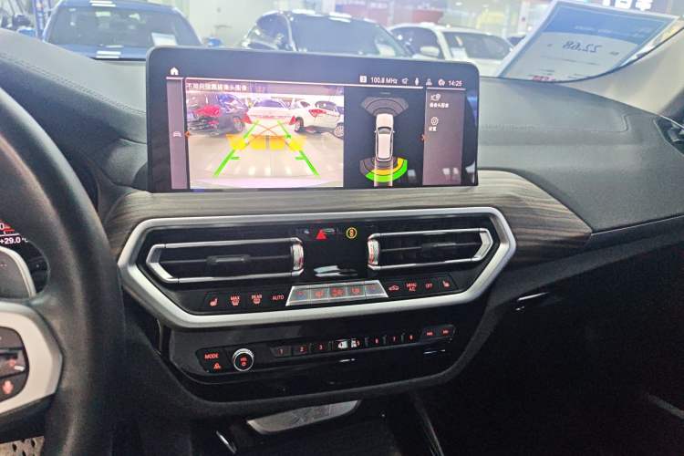 Used BMW X3 2022 Restyled xDrive30i Luxury Edition M Night Sky Package Audio And AC Panel