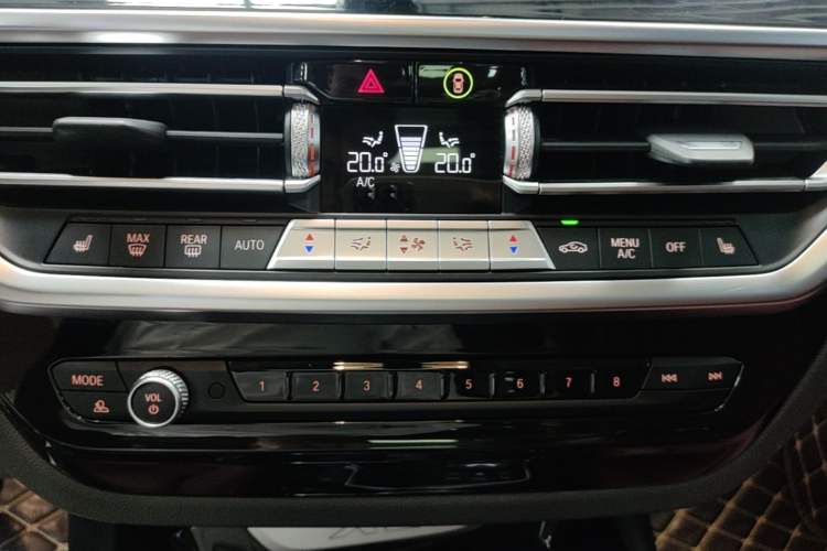 Used BMW X3 2022 xDrive25i M Sport Package Audio And AC Panel