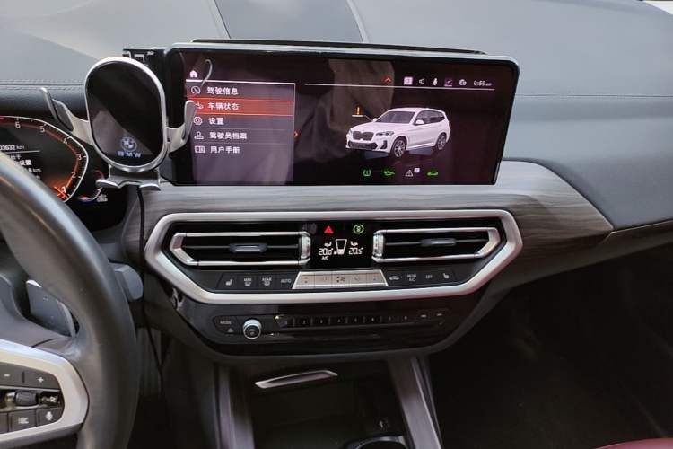 Used BMW X3 2022 xDrive30i Luxury Model M Night Sky Package Audio And AC Panel
