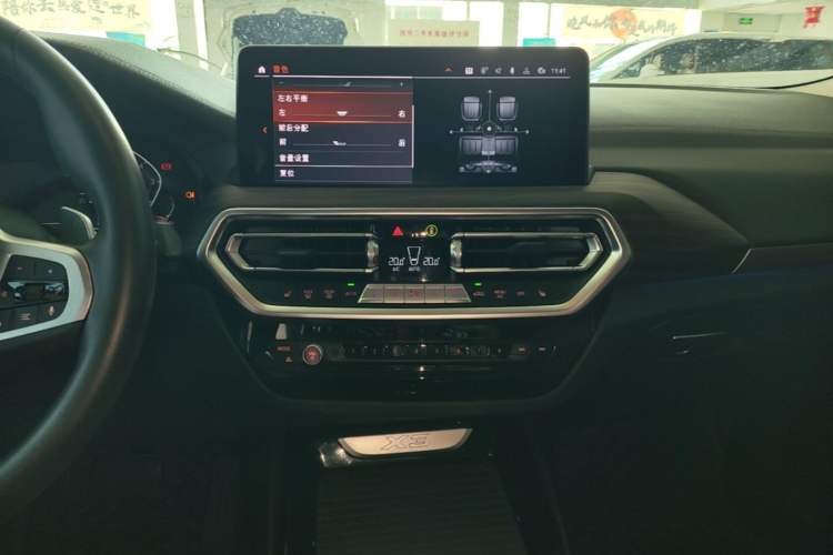 Used BMW X3 2022 xDrive30i Luxury Model M Night Sky Package Audio And AC Panel