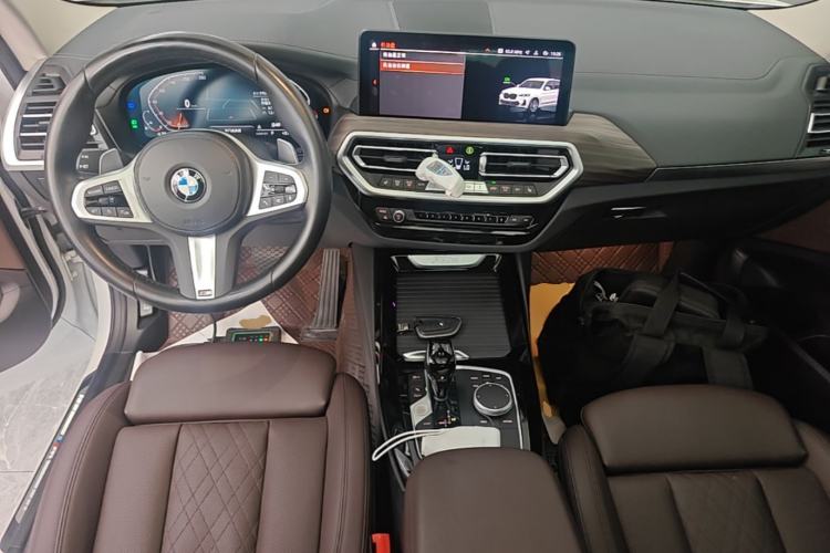 Used BMW X3 2022 xDrive30i Luxury Model M Night Sky Package Center Console