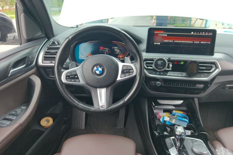 Used BMW X3 2022 Second Facelift xDrive30i Leading Edition M Night Sky Package Center Console