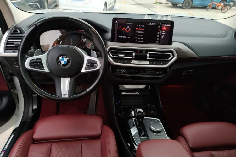 Used BMW X3 2022 xDrive30i Luxury Model M Night Sky Package Center Console