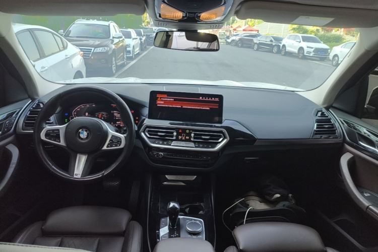 Used BMW X3 2022 xDrive25i M Sport Package Center Console