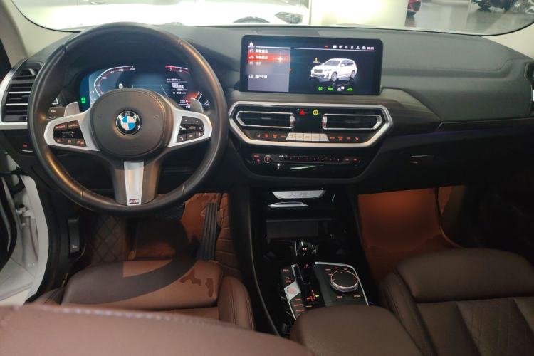 Used BMW X3 2022 xDrive30i Luxury Model M Night Sky Package Center Console