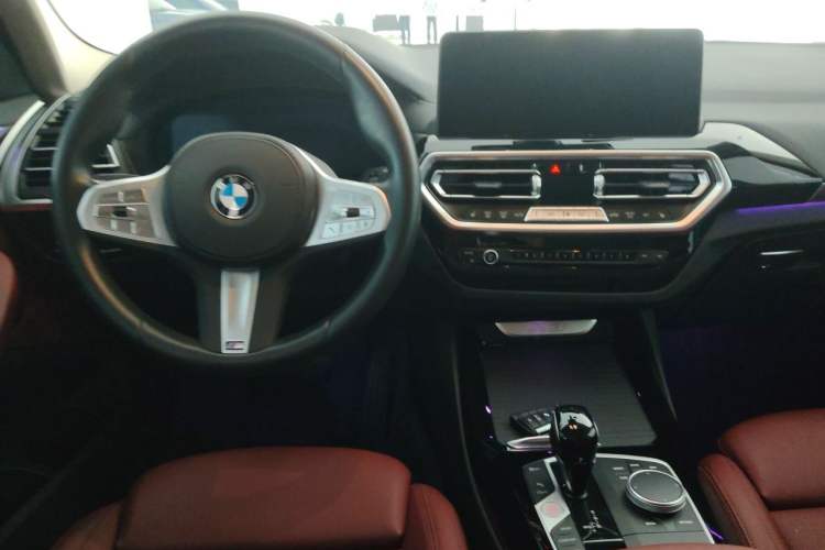 Used BMW X3 2022 Restyled xDrive25i M Sport Package Center Console