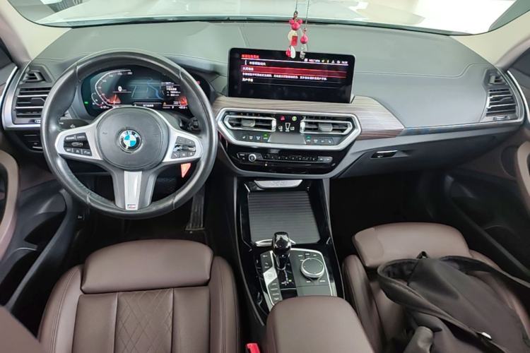 Used BMW X3 2022 xDrive25i M Sport Package Center Console